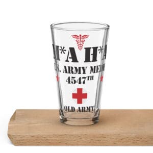 Shaker pint glass